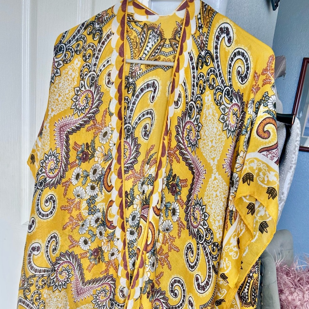 Yellow Paisley Floral Kimono